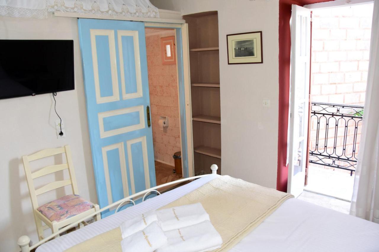 Hotel Aeginitikon Arhontikon Stylish Boutique Aegina